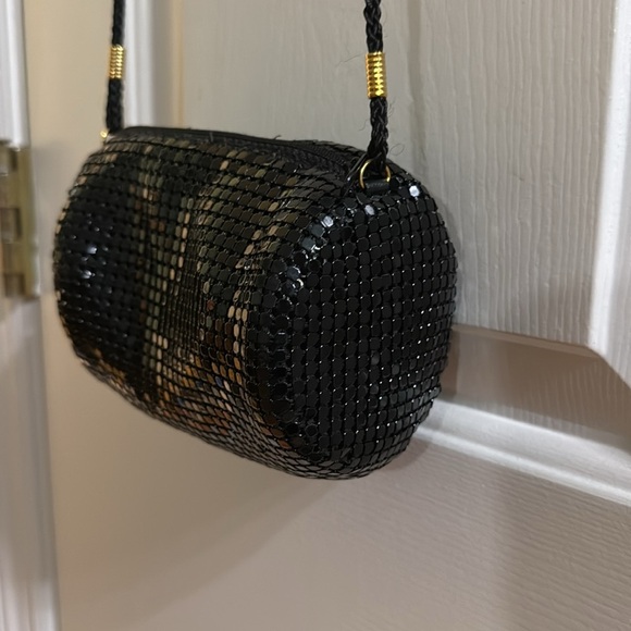 Vintage 90s Avon Black Aluminum Mesh Small Barrel Crossbody Bag Chic Trendy - Picture 2 of 7